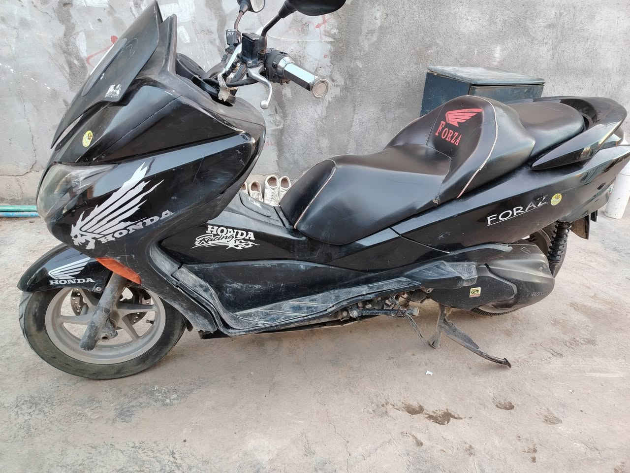 دراجه فورزه010للبيع مكان شيخ سعد سعر 750 وبيه مجال دراجه متروكه مكينه لابخار ولا تنقيص شقاله***********
