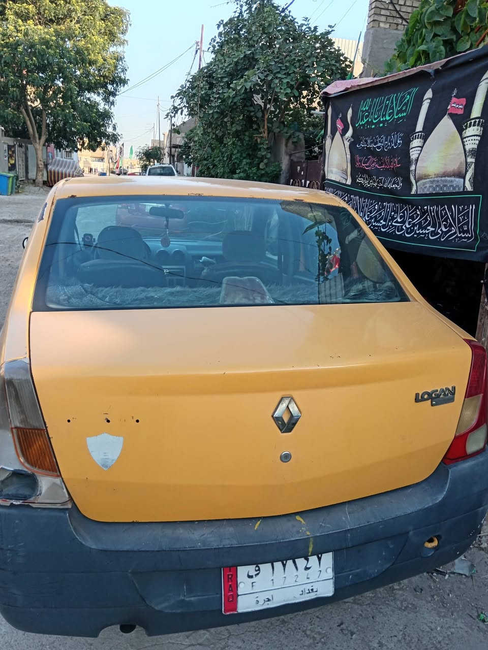 السلام عليكم ورحمة الله وبركاته سياره رينو لوكان موديل ٢٠١٠ رقم بغداد باسمي تحويل ثاني يوم مكينه فرنسي وكير خير من الله تبريد خير من  الله شغال كهربائيات كل شغل جديد الصدر نص عمر بيه خياسات ومصله باقي بس الصبغ السعر ٢٧ ورقه وبيه مجال بسيط حك الجيه واني بالخدمه للطيبين رقم الموبايل *********** واتساب موجود  ماكن بغداد التاجي...

