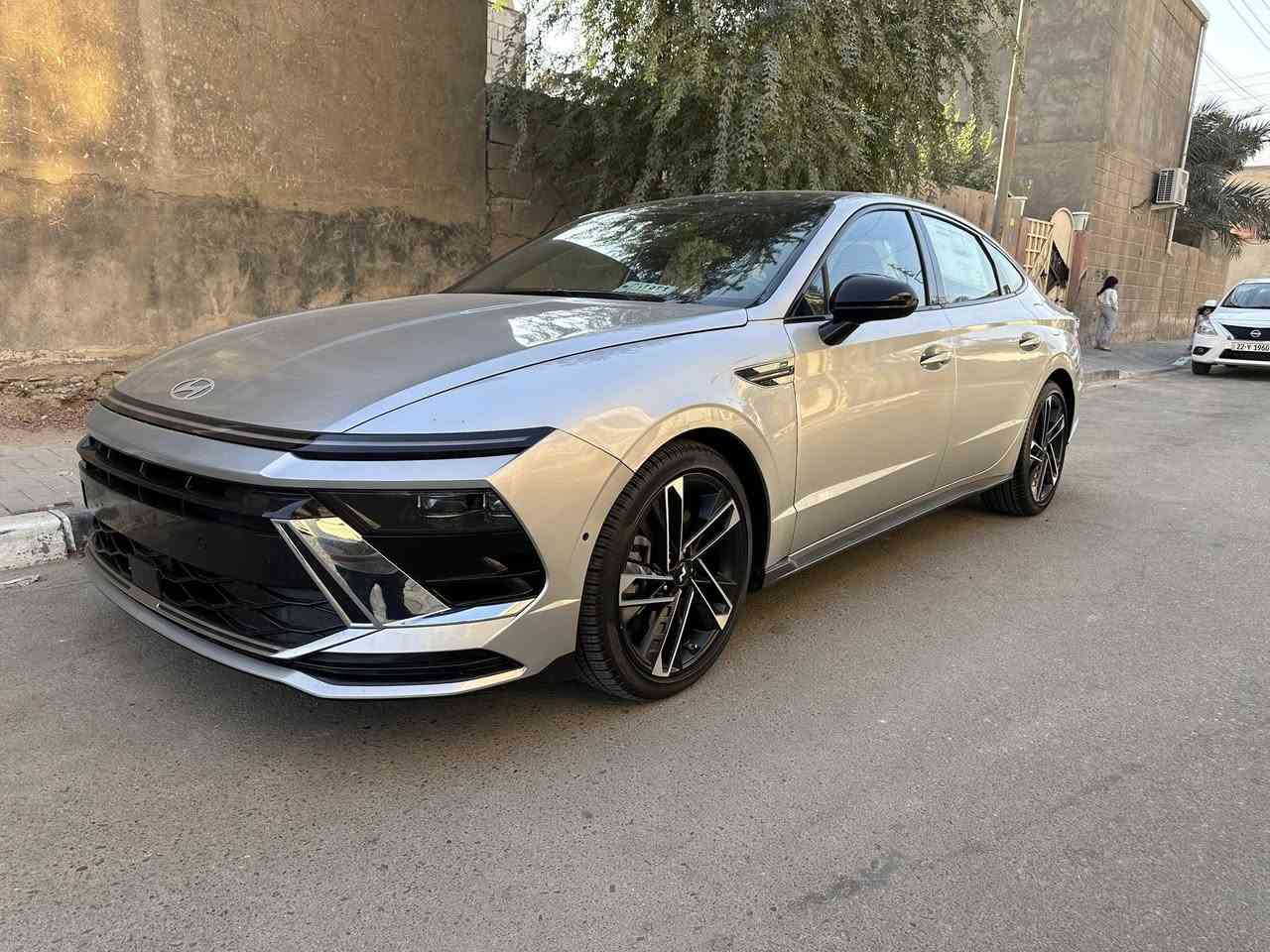 السلام عليكم سوناتا N Line 2024 ان لاين حره تترقم جميع المحافظات فول مواصفات
محرك 2500 تيربو 8 نمر الكير DCT دبل كلج زيرو ماشيه 2000 كيلو فقط
فئة السيارة ان لاين N Line غنيه عن التعريف من ناحية
المواصفات :
بانوراما شفتات شاشة طويلة تحكم باعدادات السياره من الصوت والانارة و وضعيات القيادة
لد داخلي و الكشنات الاماميه كهرباء مع التدفئة رادارات 360 و توقف ذاتي و تحديد المسار دخول ذكي و صندوق ذكي كير تعليك و 5 وضعيات قيادة شاحن لا سلكي و توقف موقت هاند بريد دكمة و انارة ترحيب
تعتيم المراة الخلفية كشنات حضن مختم N Line
تبريد منفصل و ربط سلكي ولا سلكي اندرويد اوتو و كار بلي و تحكمات داخليه اخرى
و بعد هواي مواصفات حلوة بيها لون سلفر 
الحادث موضح بالصور بنيد و مدكر 
شاصي و لغد فقط المقدمة شي بسيط جدا
KMHL54JC0RA410346
مكان السياره البصرة
السعر 190$
 متواجد اتصال و واتساب فقط
***********
