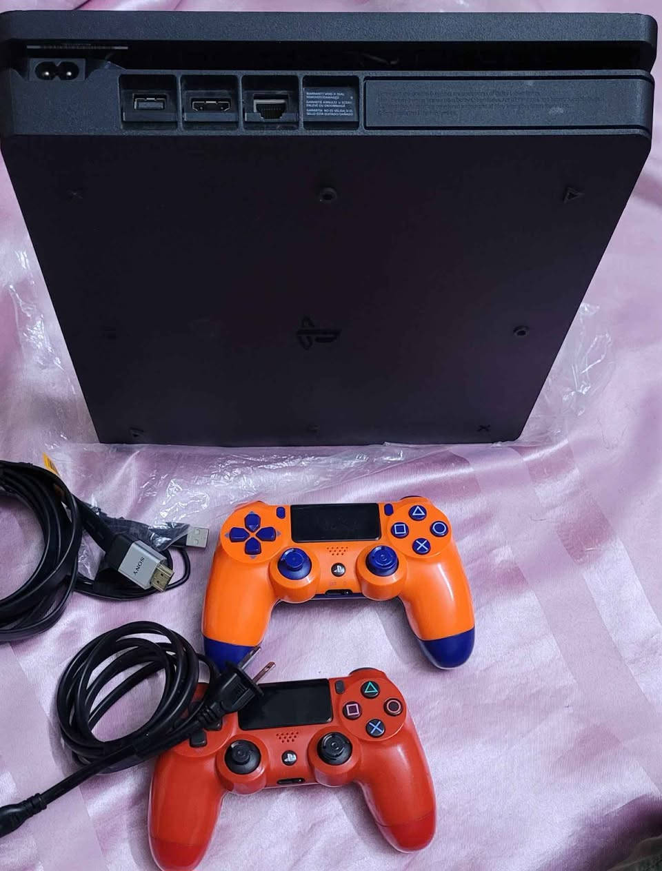 بلي 4 سلم ذاكرة 1 تيرة نضام 12.52 تروح تهكرة مباشرةً ويا وايراته كاملة ويدات ثنينهن شغالات مامفتوح جديد مامسخدم بس قليل جدا ومضموم مكاني الشعب سعرة 260 وبي مجال بسيط مكفول ومضمون من الفتح والعطل كلشي مكاني الشعب بغداد, العراق


**إذا كنت صاحب هذا الإعلان وتريد حذفه لأي سبب، رجاءا أرسل رسالة إلى الدعم الفني**