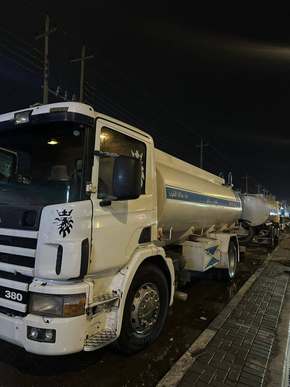 سلام عليكم
سكانيا للبيع موديل ٢٠٠٣ سنويه جديده سياره كفاله  كامله وجاهزه رقم هاتف ***********
