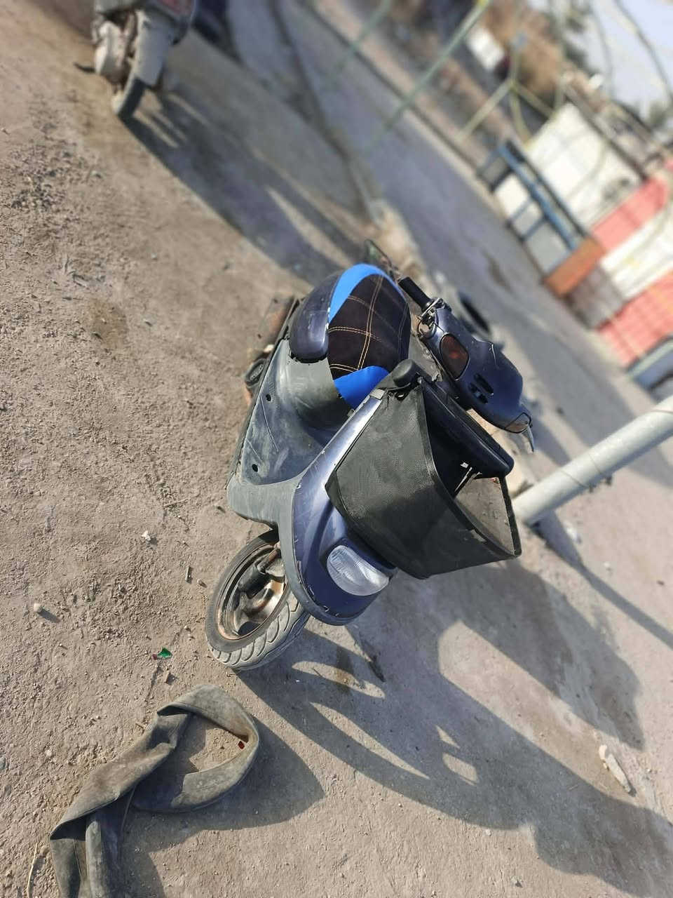 السلام عليكم
من رخصة الادمن دراجة ام السلة للبيع مانقصهة شي عوزهة بس سايق نضيفة وتخبل واحلة من الصور بعد تعال شغل واطلع سعرهة 250 وبيهة مجال بسيط حك جيتك وهذا رقم ‏‪***********‬‏
