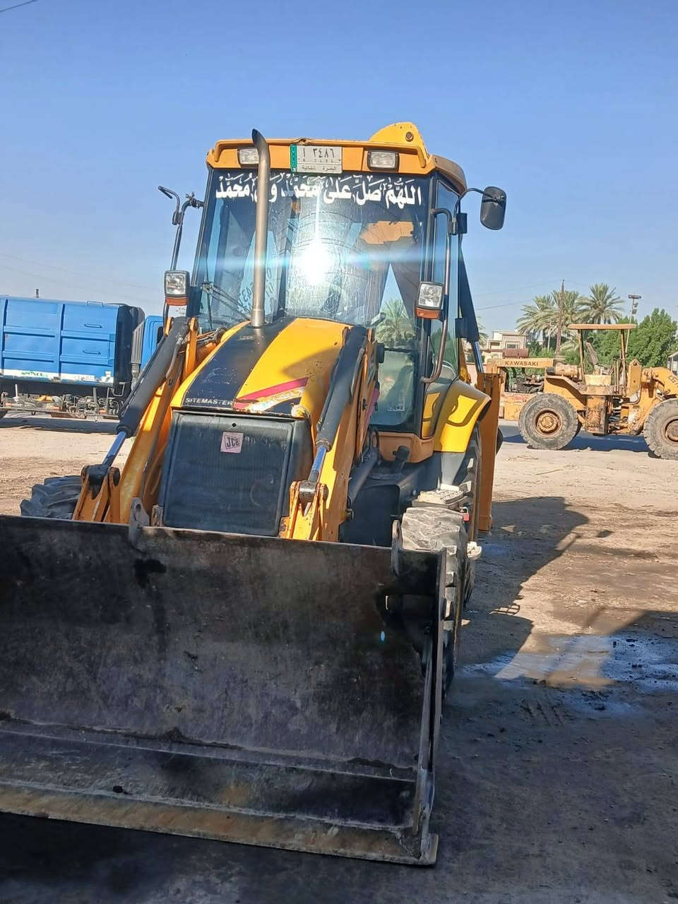 سلام عليكم JCB للبيع 2008 مكفولة كير محرك اكاسل تخم تاير جديد مكفولة من كلشي مكان بغداد تاجي  الاستفسار على الرقم ***********
