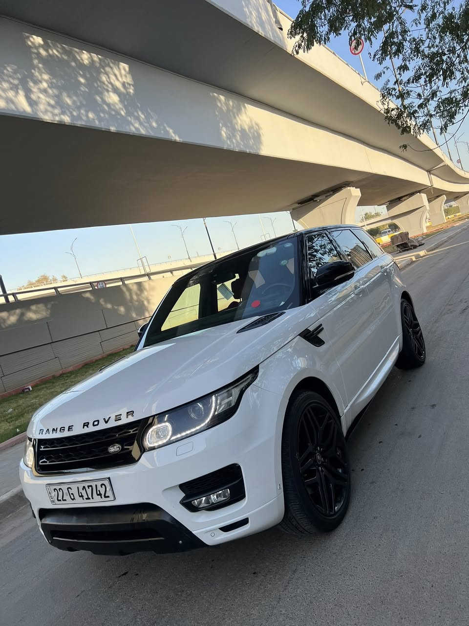 السعر بلاششششش وماكو بسوك كله هيج سعر 

200 
دفترين وبي مجال 

السلام عليكم اخوان للبيع فقط بدون مراوس 

رانج  خليجي وكاله سردار. موديل ٢٠١٤. السياره سبورت ٨ سلندر  بانزين 

السياره هنا تعرضت لحادث بسيط بدون دواخل ٣ قطع  فقط 

السياره ماشيه ٨٠ الف كيلومتر
٤ كامرات 
بصمه تشغيل وترحيب
٣ شاشات 
بانوراما
جنطه شفط
رادار امامي 
ثلاجه 
حساس ٣٦٠ درجه 
وبعد بيهه مواصفات متخلص 
مكان سياره بغداد المنصور 
***********
