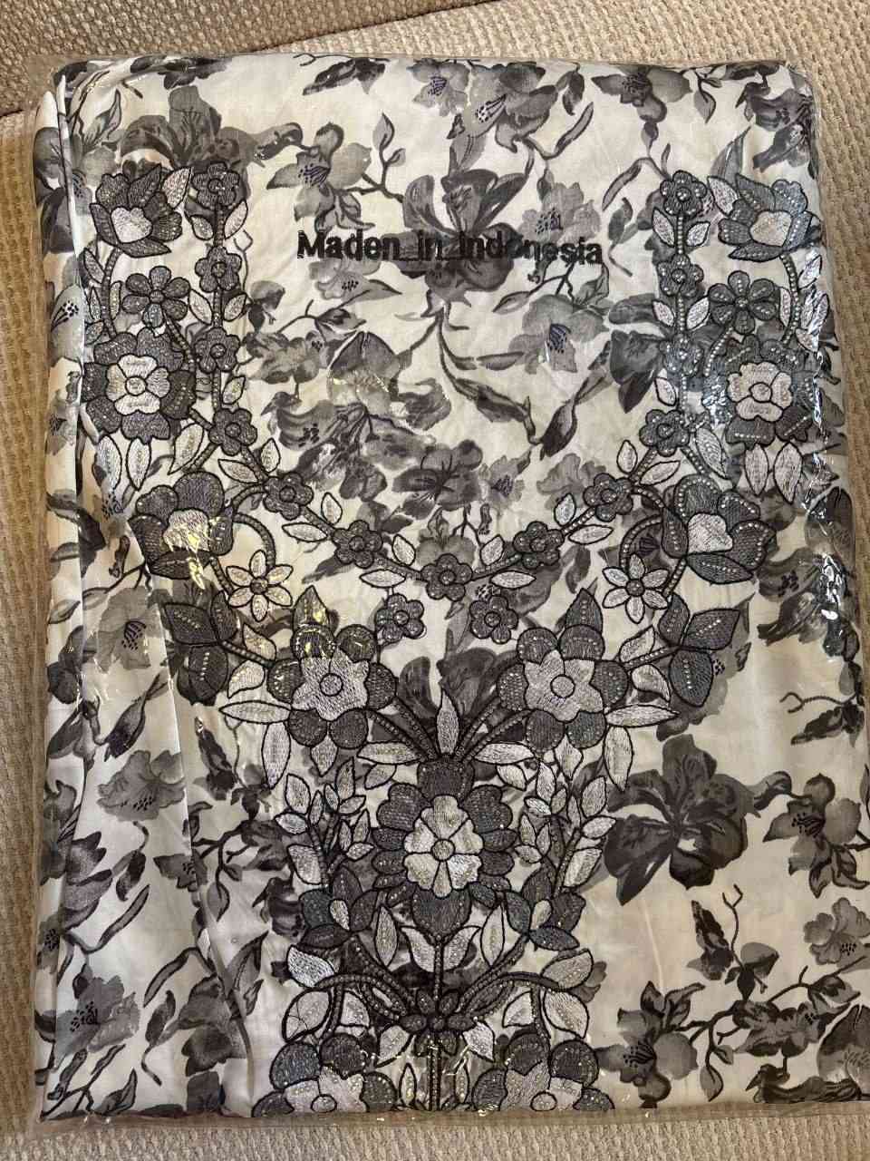 مخور مخيط وقماش فقط 
https://t.me/roaaayr


**إذا كنت صاحب هذا الإعلان وتريد حذفه لأي سبب، رجاءا أرسل رسالة إلى الدعم الفني**