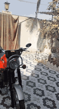 السلام عليكم اخوتي الجنابه من رخصت المدير المحترم امزت جديده ومكفوله كفاله كفاله عامه من اللحيم والتبديل كله المانيه وتجي وشوف بعينك الدراجه حيل جديده بمعناه الكلمه ارقام وسنويه إصابات ومكينته صفر سايسه مامفتوحه كفاله بس مااندل رعيه ابيع مكفوله كله شغاله الدراجه مضمونه جانت السعر مليونين واربعميه وبيه مجال قليل وهذه رقم راعيه ***********مكلف بل نشر مكانه المسيب السده
