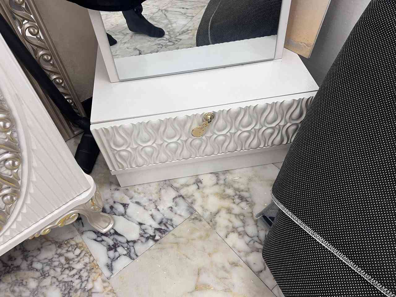 غرفه كسر زيروو        غرفه جديده اله درجه            تركيه درجه اوله باب اول نضيفه نضيفه كلش هواي السعر والاستفسار فقط عل رقم ***********
