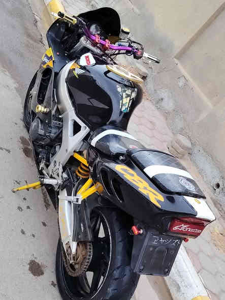 السلام عليكم بطح cpr919 للبيع 
مكينته مكفوله كهربائيات كله شغاله 
اي استفسار ***********
