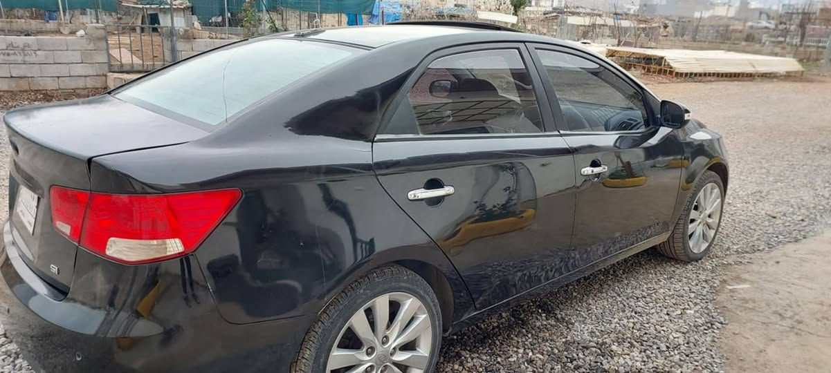 بەناوی خودای بەخشندەی میهرەبان
کیا سیڕاتۆ بۆ فرۆشتن
مۆدیل ٢٠٠٩ ڕەشی قەتران
فول فول مواسەفات 
گێڕ ئۆتۆماتیک و عادی 
سوکان ڤۆلیوم و تەلەفۆن
کوشن جڵد و هیتەر 
بەسمەو شاشەو حاسە 
سڵاید و تەرتیبات هەمووی بەشەرت 
ئاخر مەسرەفی کراوە 
هەموو گیانی بەشەرت دەفرۆشم 
یەک دینار مەسرەفی تێدا نیە 
هەیکەلی زۆر جوانەو لوسە 
چوار تایەو ویلی زۆر جوان و نوێی لەژێرە
گێڕ و مەکینەو هەموو شتی بەشەرت
سەقفی بێ شوختو چاڵو بێ بۆیاغ 
بەکورتی و پوختی ماڵی دۆستە بۆ ڕاگرتن 
سعری ٥١ و معامەلە
 شوێن ڕانیە ..
ژ.م. *********** یان ***********
کۆڕەک واتس ئەپی لەسەر 
مەسجیش کراوەیە.. رانية, السليمانية
