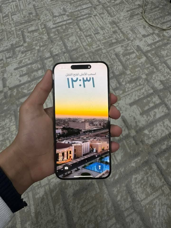 السلام عليكم ايفون 15 برو ماكس
الجهاز نضيف حيل ما بي خدش 
جهاز ما مفتوح 
الذاكرة 256 
دبل سيم 
السعر مليون و٢٠٠ الف
الرقم ***********
