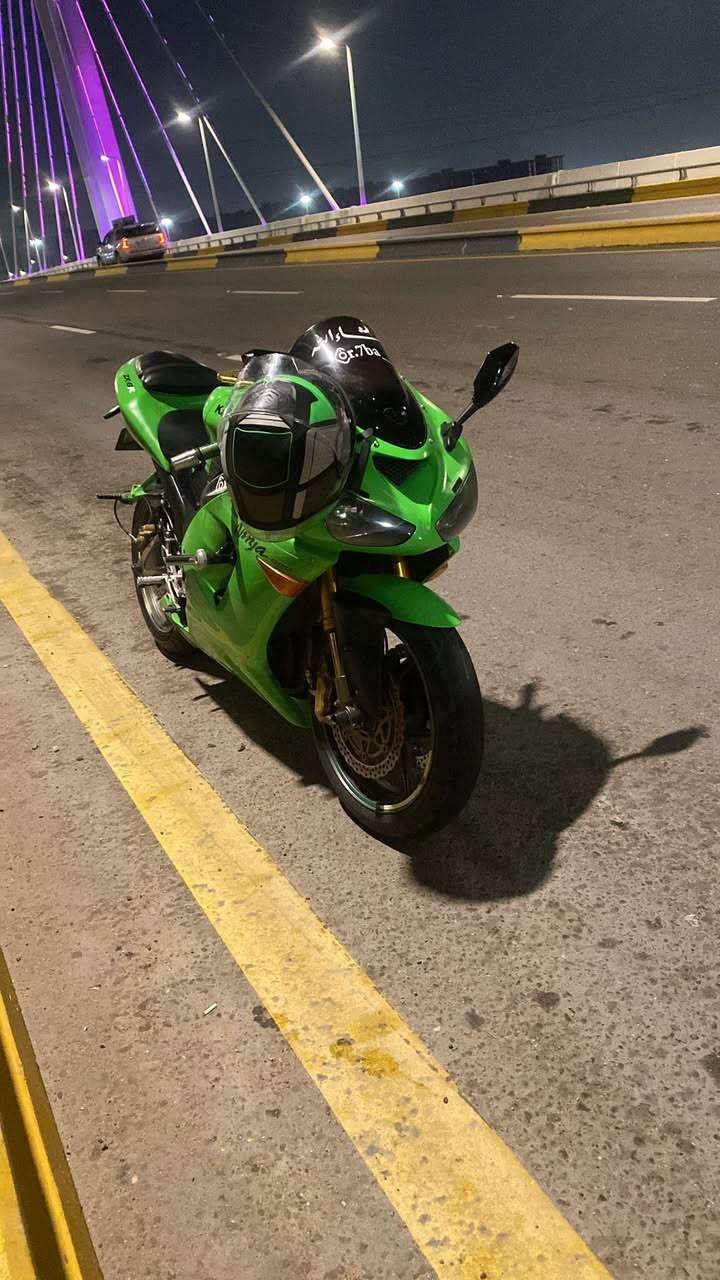 السلام عليكم الحلوه للبيع دراجه كفاله عامه كفاله عامه برغي مامفتوح بيه على وضع الشركه عليه درع ودوسات وبعد كم شغله من اليابان الدراجه كله على وضع الشركه بدون رقم توه مسويله ادامه كامله بلكات نوزلات فيت بم كله جديد وصلي وياه كشن وقمبوره لاتات زنون تهبيطه اماميه بعد احله من الصور السعر خاص الستفسار اكثر *********** بي واتساب مفتوح مكاني بصره المو شراي اعبر المنشور
