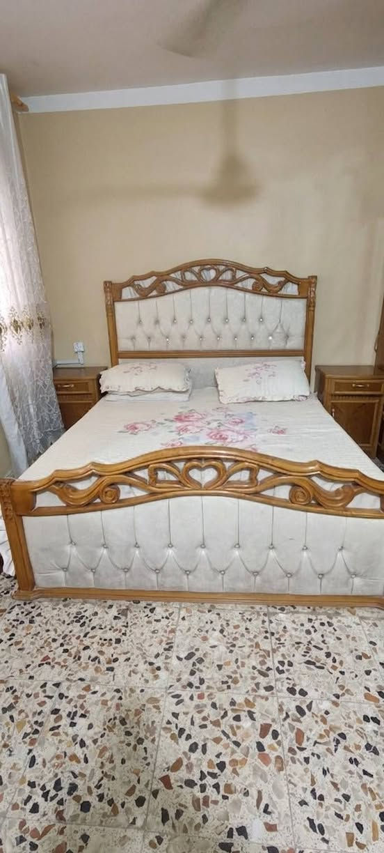 غرفة نوم مستخدم للبيع تسگام مو سوگي خشب صاج وزان بمليون ومية اريده


**إذا كنت صاحب هذا الإعلان وتريد حذفه لأي سبب، رجاءا أرسل رسالة إلى الدعم الفني**