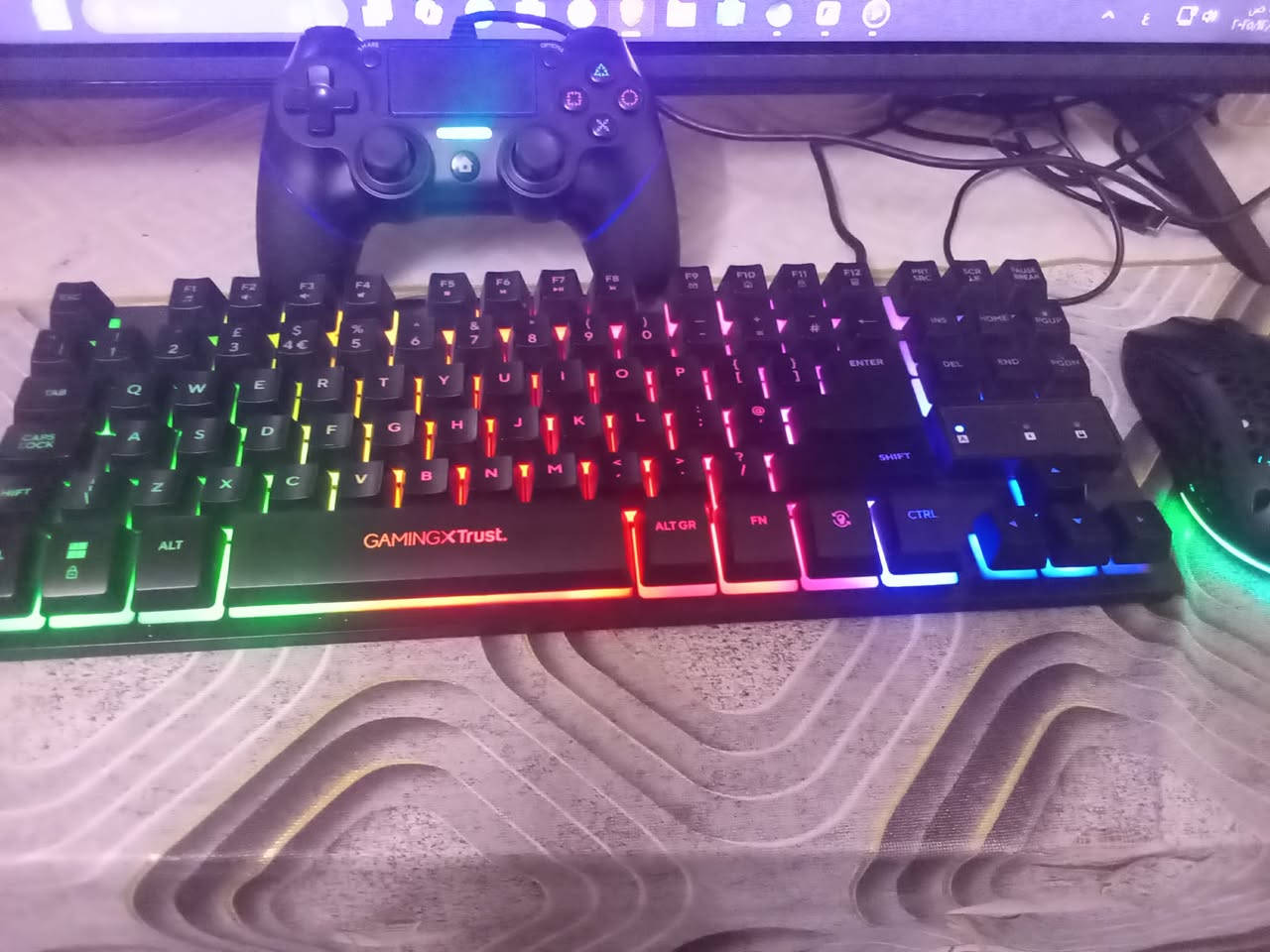 تجميعيه pc

I5_9600KF

hard..ssd256-hhd1T

math..model..MAG Z90 TOMAHAWK (MS-7B18)

BRAD >AMERICN

MEMORY>>>16_3200

GPU>>GTX1660I>>6G ZOTAC INTEMATIONAL

PWRE>>650

ملاحظه فقط كيس وماوس وكيبورد

شد والعب براحتك

السعر 550 

***********
