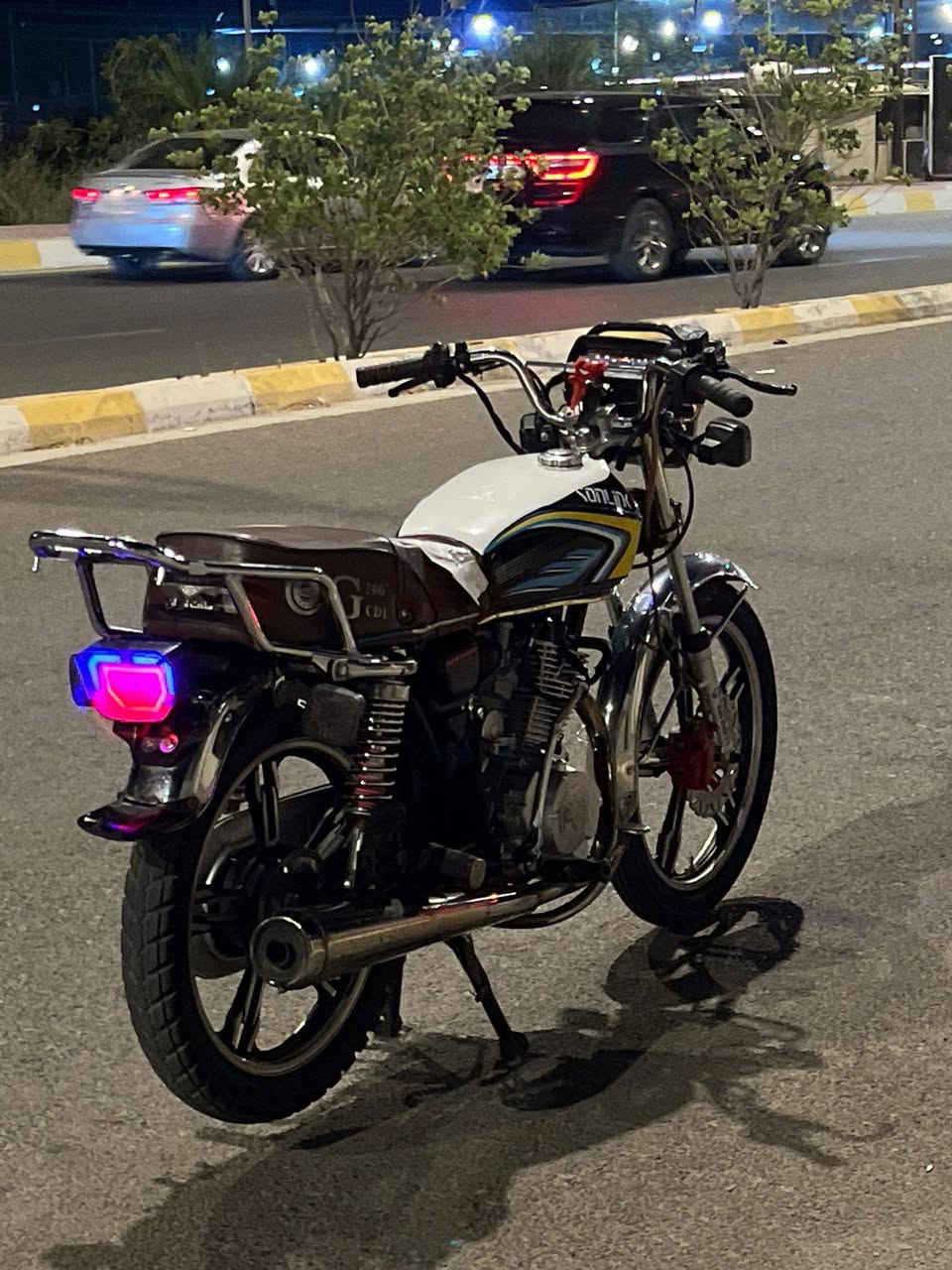 مرخصت الادمن
دراجه ايراني سونك موديل 2024

محرك 200 شرط الشلعه ول معدل تاكل الكاع

عندك فقط وياله مبدله مال 23 

كهربائيات كله شغاله واشاير هم بس نقصه كتف 

وبيه نقص صفاحيه اليمنه واكعه 

دراجه عل فحص ترايك وين ماتريد 

سعر 725وبيه مجال قليل حك الجيه

اذه مو شراي لاتعلقلي ولا تطبلي خاص فدوه اروحلك

اتصال ***********
واتساب او اتصال ***********

مكاني فلوجه الجولان
