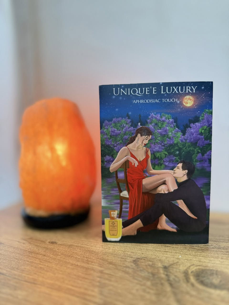 ⚜️APHRODISIAC TOUCH⚜️
عطر الترند (افروديسياك تاتش) الاداء🔥
متوفر تقسيمات بحجم 2,3,5,10 مل
للطلب يرجى التواصل على الخاص و الواتساب 
***********💬
و تدللون🌷
