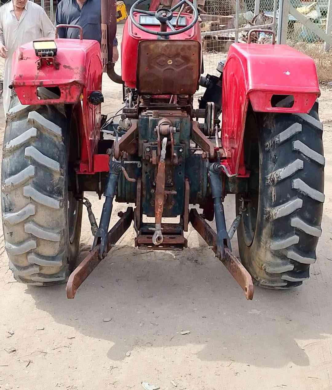 كابوته موديل 12صيني فاتون للبيع
المكينه جاهز وراها فدان فقط السعر 3 مليون ونص وبيها مجال للعنوان بابل الاسكندريه ت ***********
