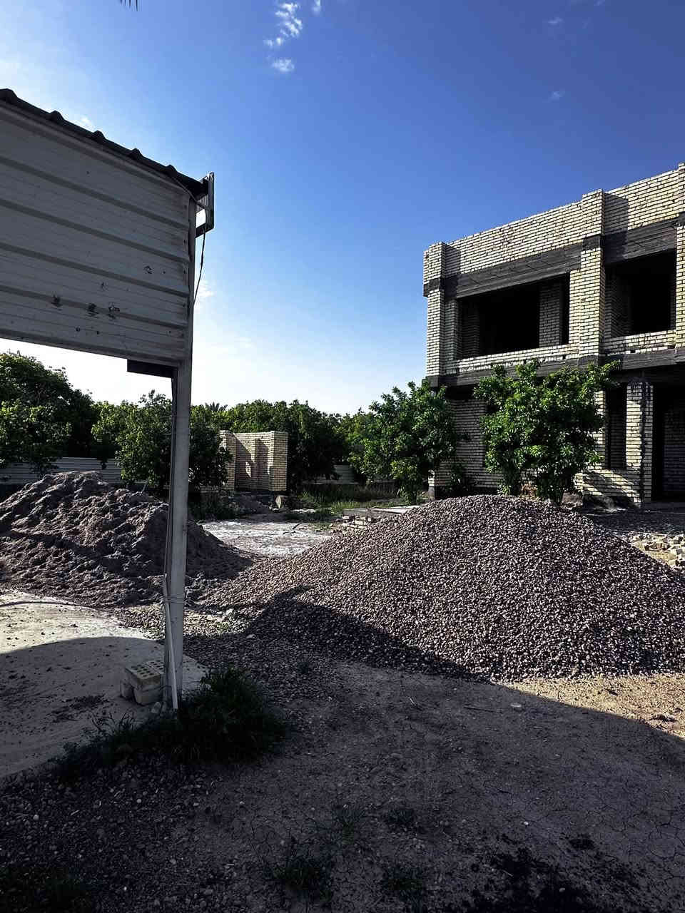 دار للبيع 

عنوان : شاطئ التاجي الشيخ حمد (الحصيوة)

نوع التملك :ملك صرف 

مساحة الارض :دونم 

بناء هيكل :300م طابقين 

- [ ]  طابق اول 

-صالة

-مطبخ

-هول داخلي 

-غرف نوم عدد (2)

-ملحقات

- [ ] طابق ثاني 

-غرف نوم عدد (4)

ملحقات 

اتصال اواتساب : *********** _ ***********.. 📞
