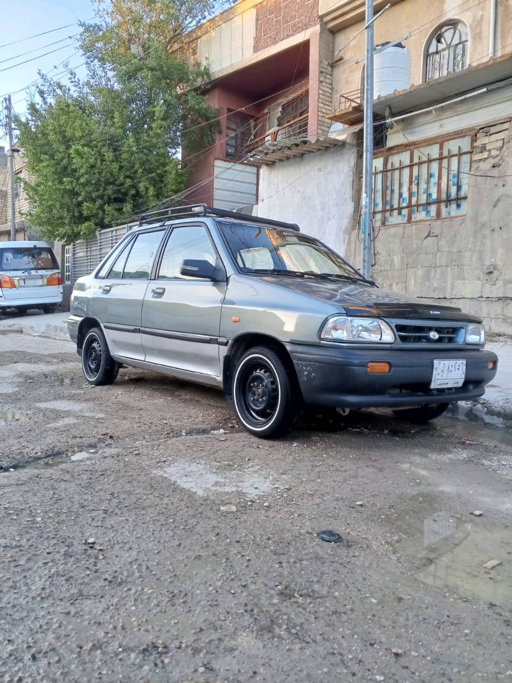 سياره كيا برايد موديل 1992 اوتماتيك مكيزه 1500  رقم بغداد 