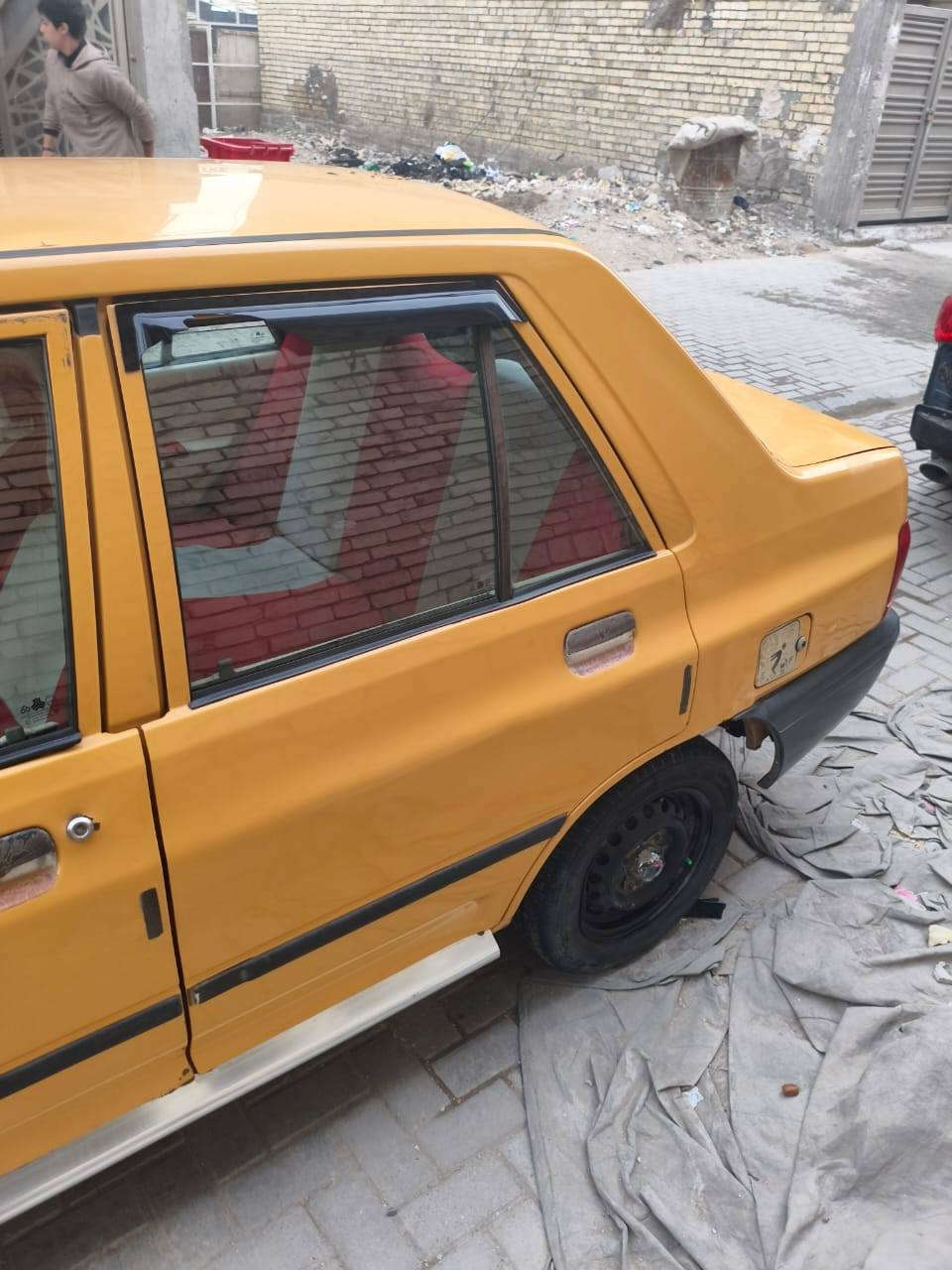 سلام عليكم سايبه موديل 2017
سياره بيه ضربه بل جاملغ مثل ما موضح بل صوره او بدل بيه بنيد او بيه باب مصبوغ او بيه خياسات  خفيفه او معمر بيه شاصي واحد او بيه بدايت تبخير خفيف تبريد شغال 
كهربائيات كله شغاله 
سعر 38 او بيه مجال مصفره هيه او غرامات  عنوان بغداد شعله 
رقم ***********
