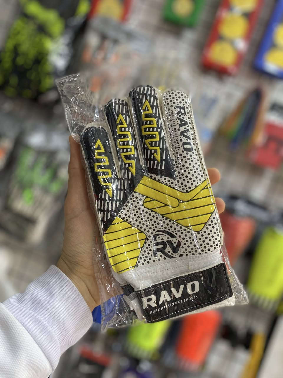 كف حارس درجة اولى 🔥
{ رجالي / شبابي } 
ً
#السعر { الرجالي 15 / الشبابي 10 / رجالي الاصلي 50 }
ً
#العنوان { الرمادي / شارع البريد / مجاور اسواق عمو رعد }
ً
#متوفر #متابعة #العراق #اكسسوارت #اكسبلور


**إذا كنت صاحب هذا الإعلان وتريد حذفه لأي سبب، رجاءا أرسل رسالة إلى الدعم الفني**