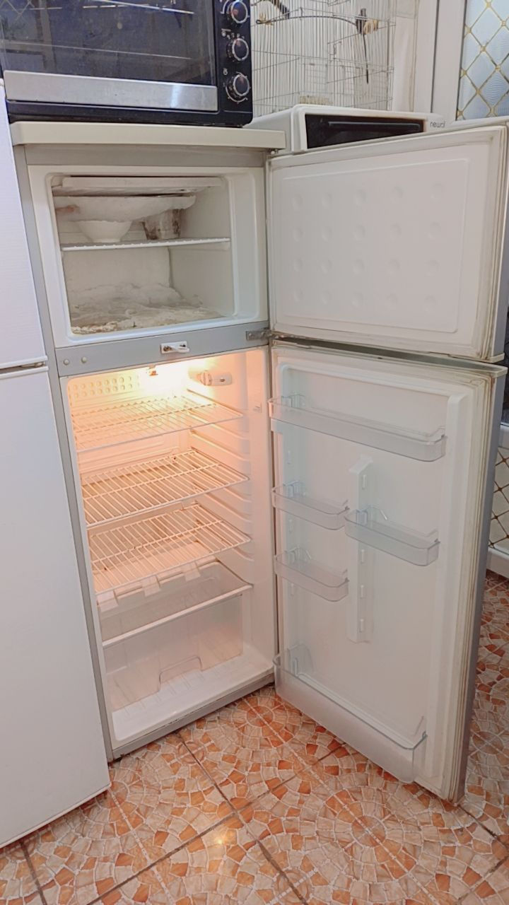 ثلاجه رصاصيه تخبل ب 125 بيهم مجال
ثلاجه البيضه نضيفه جدا 130 بيها مجال
الاوفن الاسود ب 35 بي مجال
الاوفن الاحمر اكبر حجم ب 50 يخبل بي مجال
البراد الابيض الكبير ب 45بي مجال
البراد الصغير ب 30 بي مجال
طباخ احمر نضيف كلشي مابي 80 كبير بي مجال
طباخ وكاونتر يخبل ب 50 بي مجال
العنوان الخطيب الزراعي / الغزاليه
***********
