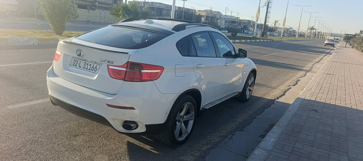 بي ام دبليو 2010 x6 وكالة خليجيه فول مواصفات مكينه 6 سلندر 
3500 توين تيربو 
السعر 135 وبيها مجال قليل بأسمي تحويل ثاني يوم 
بيها بابين عكس السايق
مكينه مجفته بلادي نقصها شغلات بسيطه بالصدر
مكانها بغداد الداوودي مقابل محطة وقود اليرموك جمعية الداوودي
*********** بغداد, العراق

