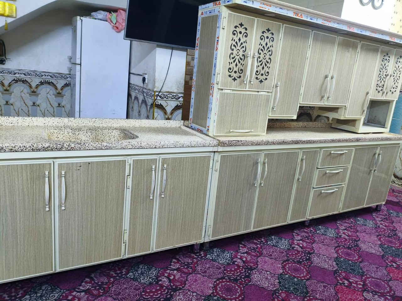 تزكام اخو الجديد
الشراي يتصل***********
بغداد منطقه الرشاد
