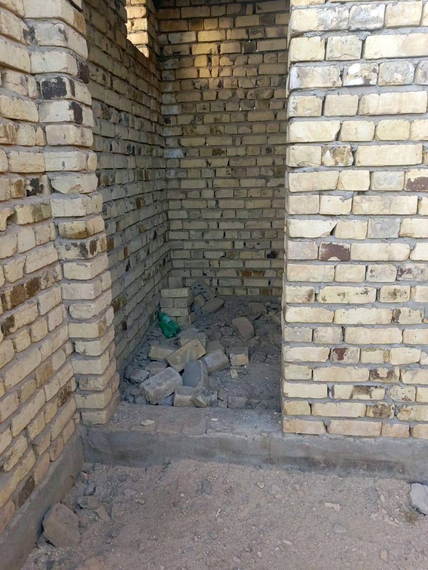 بيت هيكل للبيع 🏠📍
علوة الفحل
مساحة١٥٠ متكون من/
غرفة صالة مطبخ استقبال صحيات غربي و شرقي غرفة غسيل ومخزن و ٢مكشوفة (منور)
حديقة وطارمة الشارع مبلط  الكهرباء ب باب البيت و خدمات ماي وخط مولدة ذهبي 
الرقم للاستفسار ***********