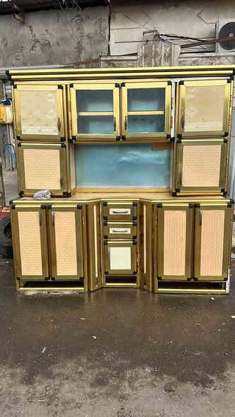 كونتر مترين نضيف كلش تعليك العالي سعر 250بي مجال قليل العنوان البصره تصال واسأب فقط ***********
