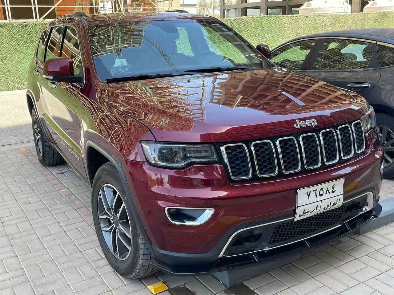 السلام عليكم
جيب كراند شيروكي ليمتد 2019 خليجي

ماشية 135000 كم بيها بارد اسفل الباب الخلف الصدر وجاملغ على كد شبر وبيها سونار السيارة حلوة ومناقصها اي شي 

السعر 250$ وبيها مجال بسيط

للتواصل على الرقم ***********
