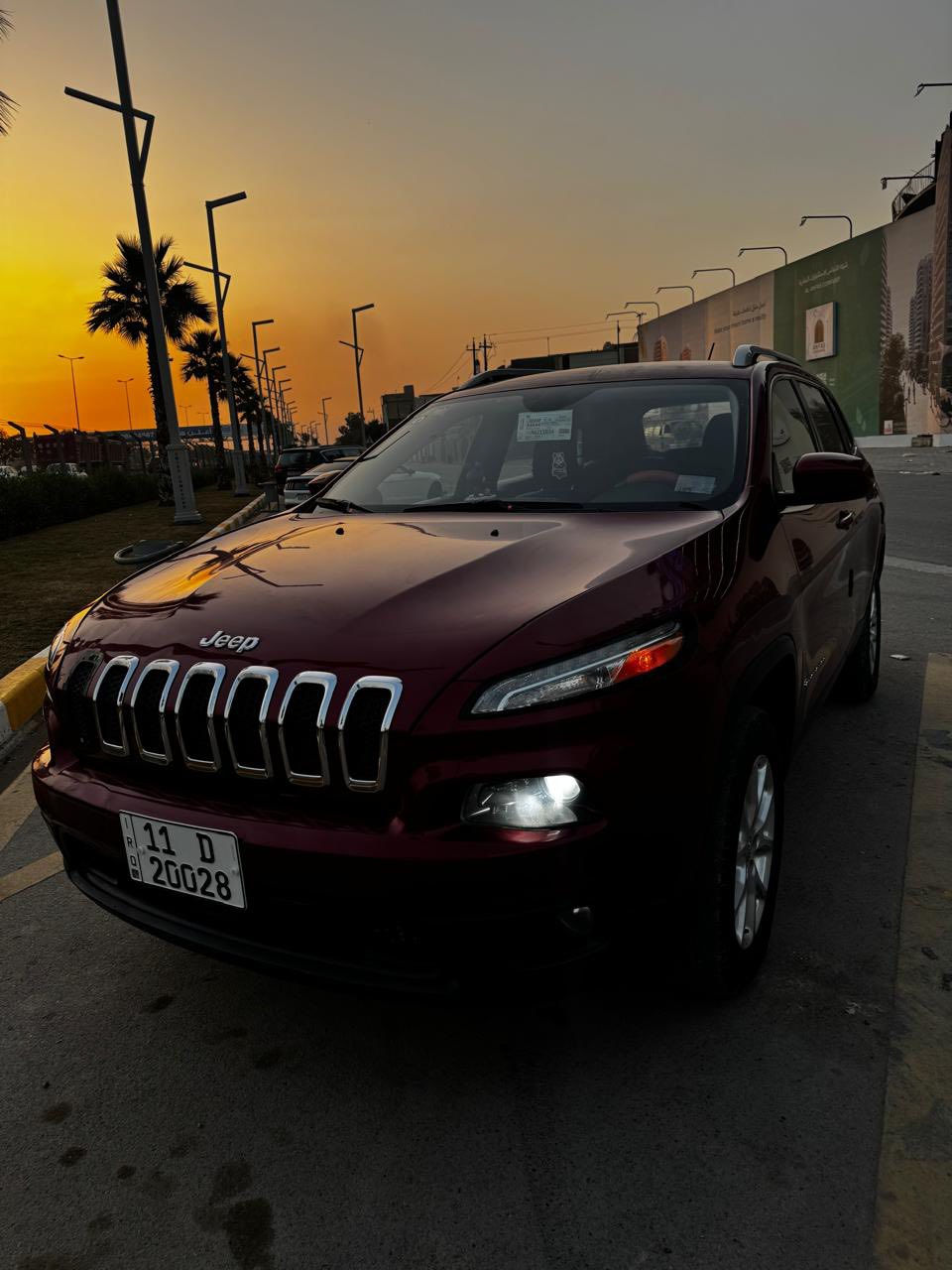 جيب شيروكي بزون 2014
بدون صبغ بدون تبديل فقط تاير
 وصور الحادث بالمنشور 
رقم مميز بغداد 20028
لايت زينوز 
تخم تاير جديد 
باتري جديد
السياره بدون نقص 
السعر :117
***********
