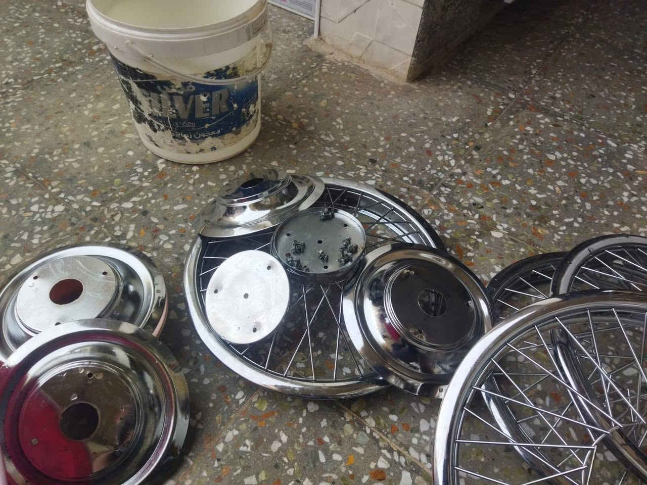 للبيع / كبات  حديد ابو السيم اصليات 
وهورنات ثنينهم ب 400 وبيها مجال بصيط 
المكان / بغداد
اني مكلف بالنشر
***********
+964 787 616 5973
مامتواجد ع فيس
