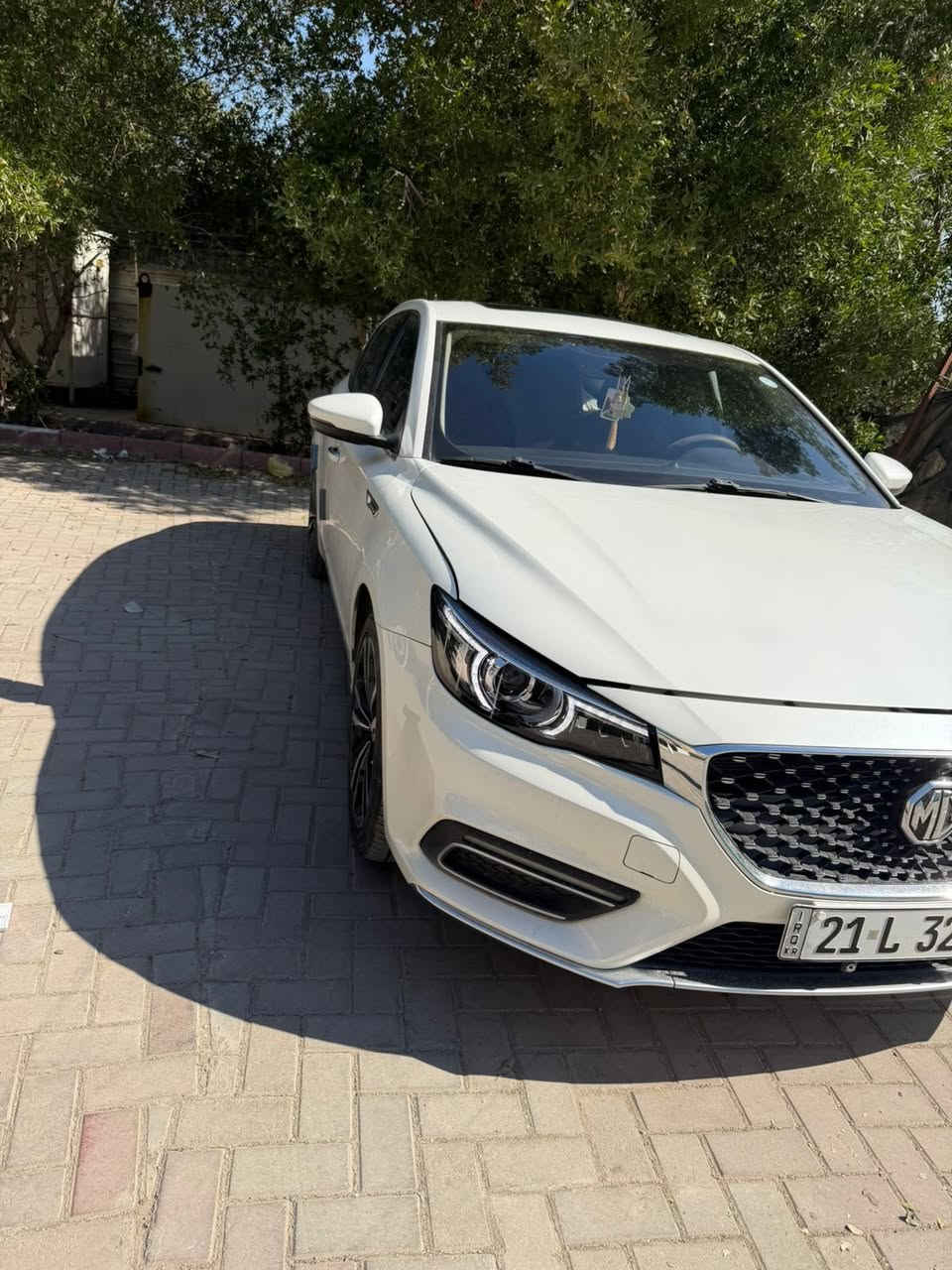 للبيع MG6 Trophy موديل 2023
سيارة رياضية بحالة ممتازة، استخدام شخصي ونظيف جداً، بدون حوادث.

عدد المسافه 12 الف بعده سياره زيرو

والسياره داخل ضمان كل صيانات مسويه بداخل شركه عليه ضمان من شركه على( المحرك //والكير //والتبريد //والكهربائيات )

🔹 المحرك: 1.5 تيربو – قوة 169 حصان
🔹 ناقل الحركة: أوتوماتيك DCT (7 سرعات)
🔹 التسارع قوي واستجابة سريعة مع وضع Sport
🔹 اقتصادية بالوقود ومناسبة لبنزين العراق (أوكتان 90)

🔹 شاشة وسطية كبيرة + شاشة عدادات رقمية
🔹 Apple CarPlay + Android Auto
 
🔹 دخول ذكي + تشغيل بصمة
🔹 شاحن لاسلكي للموبايل
🔹 مقاعد جلد رياضية بتصميم مميز
🔹 جنوط رياضية 18 إنج + جناح خلفي (نسخة Trophy)

🔹 نظام ثبات إلكتروني + 6 وسائد هوائية
🔹 تعليق خلفي مستقل يعطي ثبات عالي وراحة بالقيادة
🔹 مكيف أوتوماتيك + فتحات خلفية

✔️ السيارة بحالة ممتازة ولا تحتاج أي مصروف
✔️ فحص كامل متوفر
✔️ سعر مناسب مقارنة بالمواصفات
السعر (١٣٧) وبيه مجال

📍 الموقع::زيونه ___
📞 للاستفسار::***********_____
