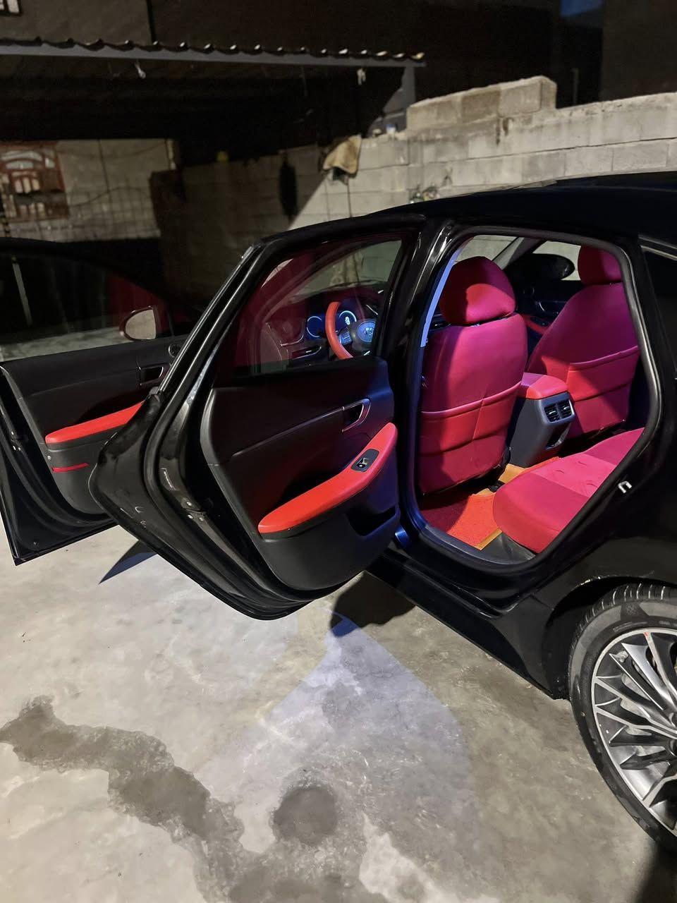 سلام عليكم سوناته وراد امريكي لبيع مديل ٢٠شكل٢٠٢١بيه ٣قطع تبديل بيه شويه بارد أنا أبيع نفس ما اشتريت كومت حديد سياره فول موصفات مكينه ٢٥٠٠سعرها ١٥٠بيه مجال عنوان بصره رقم هاتف***********
