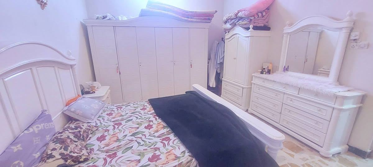 السلام عليكم توجد غرفه للبيع كويتي ضخمه خشب ثكيل ست بيبان وياها ملحق بابين لابيها كسر جديده مع المندر سعرها مليون وربع الغرفه كلش نضيفه مراسله على الخاص


**إذا كنت صاحب هذا الإعلان وتريد حذفه لأي سبب، رجاءا أرسل رسالة إلى الدعم الفني**