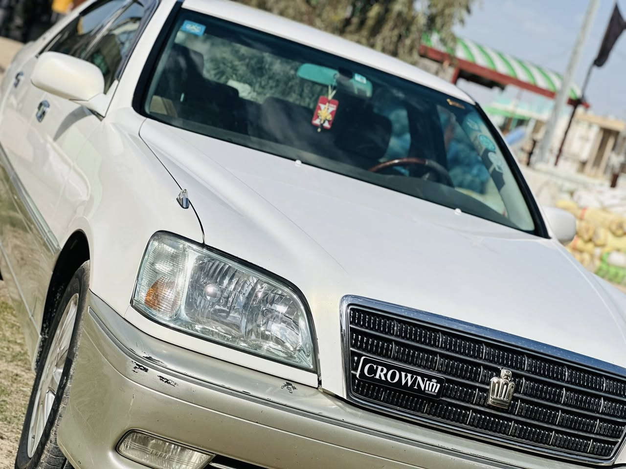 السلام عليكم ملكه قرار 48 شرط فتره شهرين 3 دكم كرستال اصل شاصي 75 محرك دي فور الكبير. بسمي. تحويل مباشر كفاله عامه عده الكصه قماره (كصه قماره فقط ) 
لون ابيض خضراوي 
تبريد 
سياره تحويره نجف فوك وجوه عارف 
سياره عوازل دشبول 
تخم تاير. 
برده خلفيه
تحكم ستيرن 
مثبت سرعه 
سعر 128 وبيه محال 
الستفسار اتصل ***********
