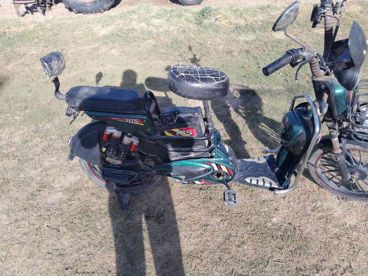 سلام عليكم للبيع دراجه شحن موديل 24 سرعه 99 بطاريات 5  مكان بغداد أبو غريب سعر خاص مفتوح تصال عله رقم ***********
