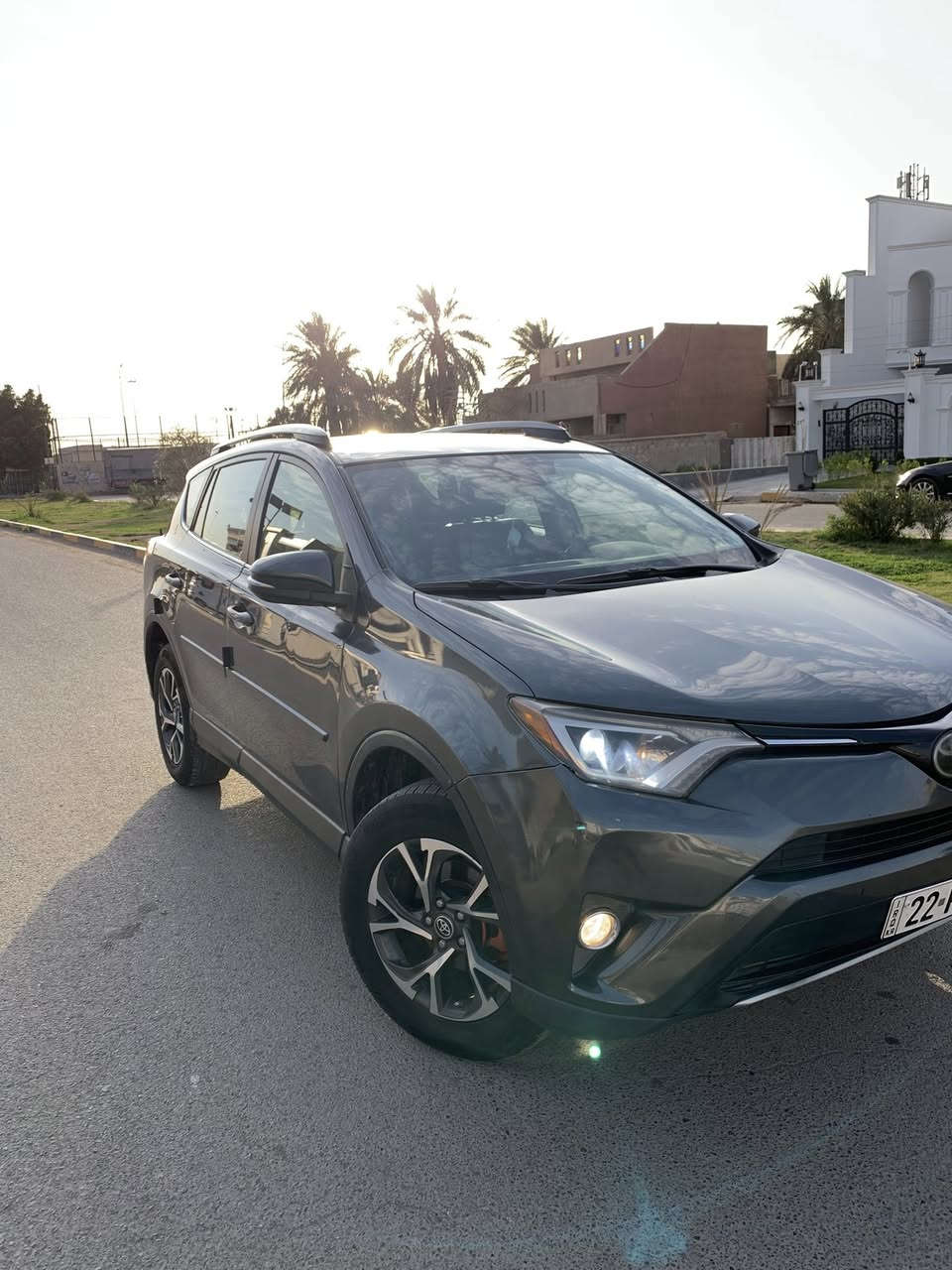 للبيع: Toyota RAV4 XLE موديل 2017
سعر 162 مجال بسيط جداً 
📞***********
🔹 محرك 2.5 
🔹 فئة XLE
🔹 بصمة تشغيل
🔹 فتحة سقف
🔹 تشغيل عن بُعد
🔹 رادار أمامي
🔹 نظام تحديد مسار
🔹 ممشى 118 ألف كم فقط

🔹 مكفول حادث
🔹 قطعة واحدة صبغ (جاملغ سكن) بدون دواخل
🔹 بدون  شاصي 
🔹 بدون ايرباگ
🔹 السيارة ما بيها أي نقص وجاهزة
