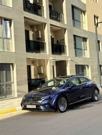 للبيع مرسيدس-بنز EQE 350 4MATIC موديل 2024 🔹 اللون الخارجي: أزرق مميز ...