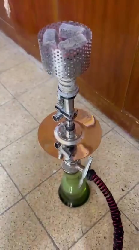 السلام عليكم اركيلة طة سنفورة للبيع جديدة تعمير وحده معمر بيه العنوان بغداد مدينة الصدر رقم الهاتف ***********
