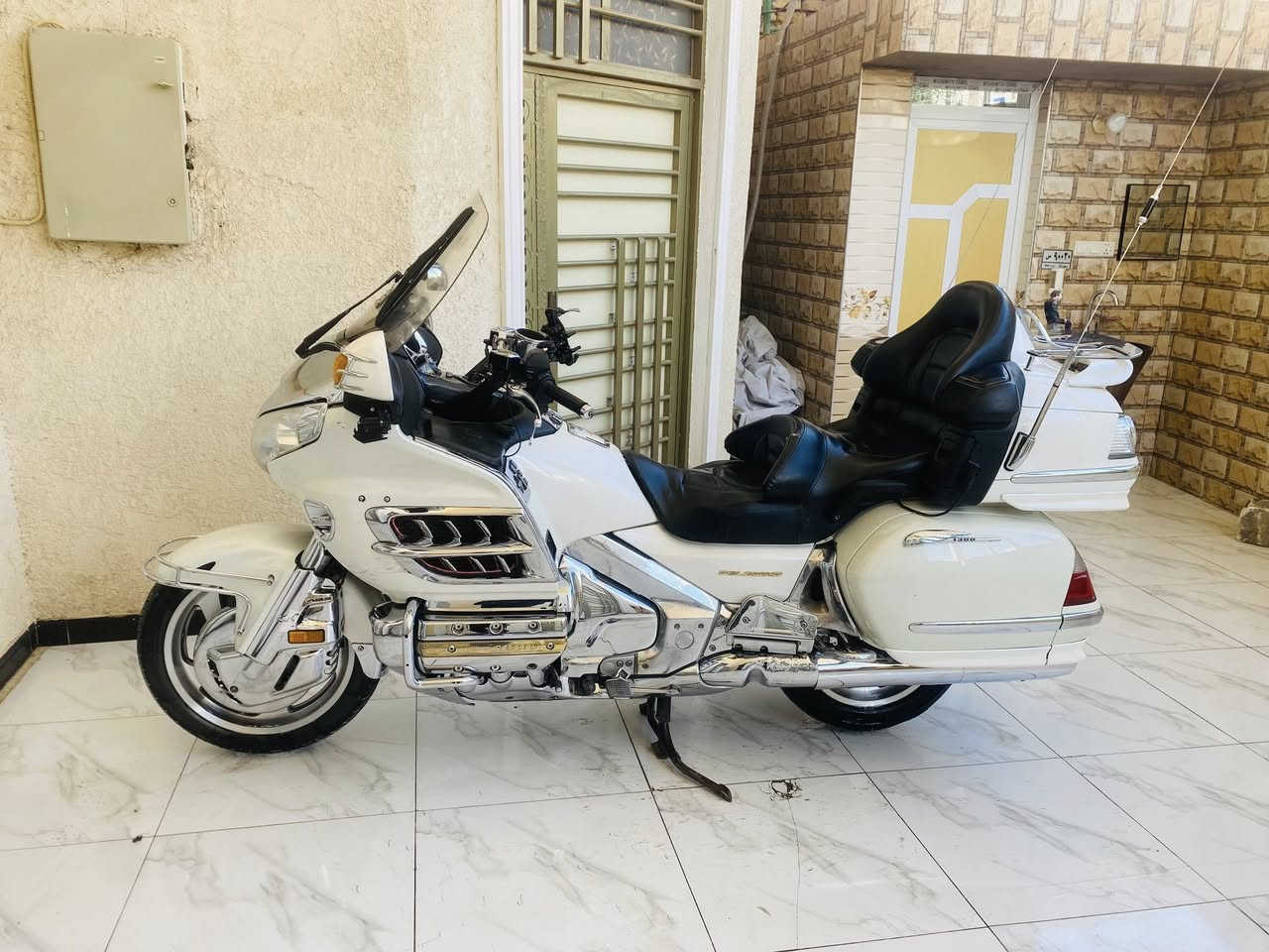 من رخصت لادمن دراجه كولدن 2005 وارد ياباني بدون حادث جاهزه ماناقصه شي  فول سستم بدون رقم الدراجه باقي تفاصيل اتصل ***********
