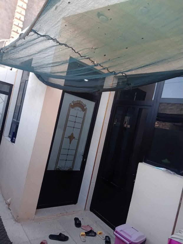 مشتمل للبيع او مراوس بناء طابوك مساحة البناء 70متر يتكون من ديوانية وصالة ومطبخ وغرفة سيراميك جاهز طابو صرف بسمي المكان الفلوجه الشهداء قرب جامع الانبياء كافة الخدمات تبليط وماء ومجاري وارصفة وانترنيت ضوئي وخط باصات ومدارس المكان كلش حلو وهادء السعر 57وبي مجال الاستفسار ***********
