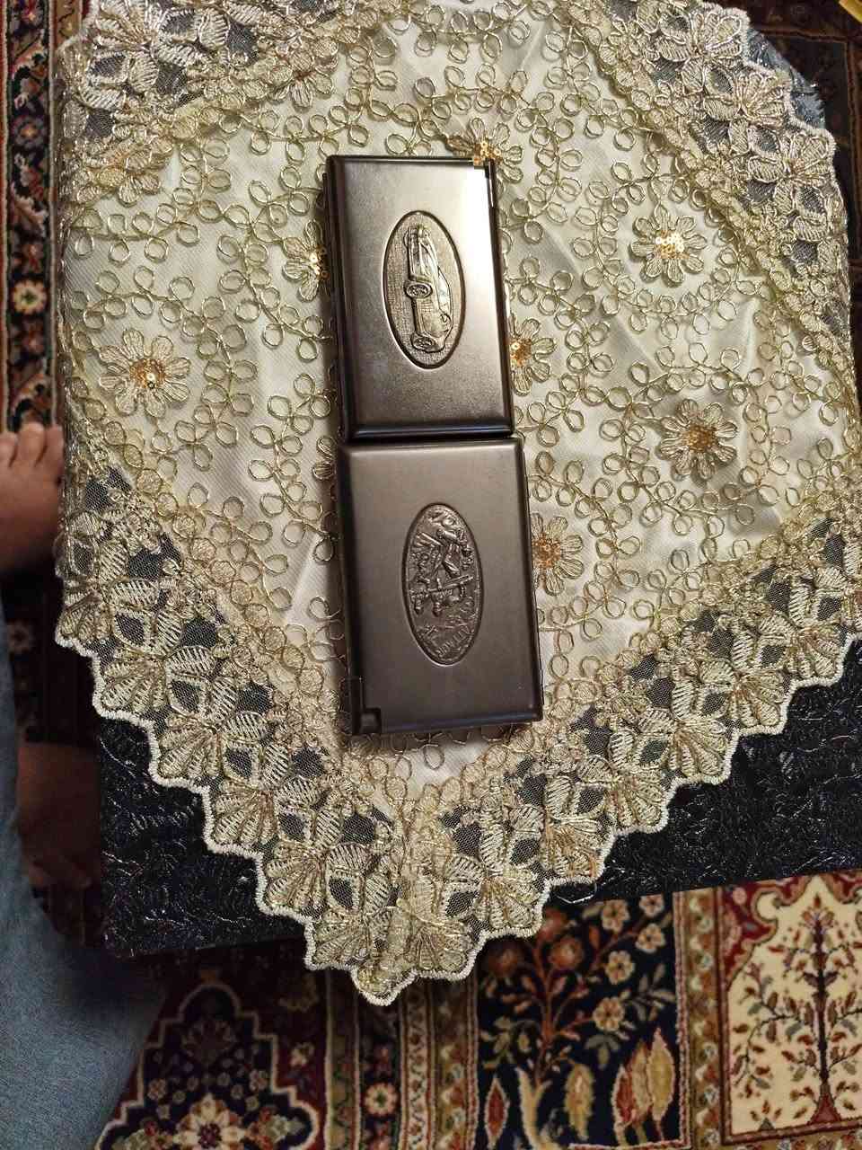 حافظه سيكاير. فضيه.  قطعتين. لاعلى. سعر. مع الجداحه


**إذا كنت صاحب هذا الإعلان وتريد حذفه لأي سبب، رجاءا أرسل رسالة إلى الدعم الفني**