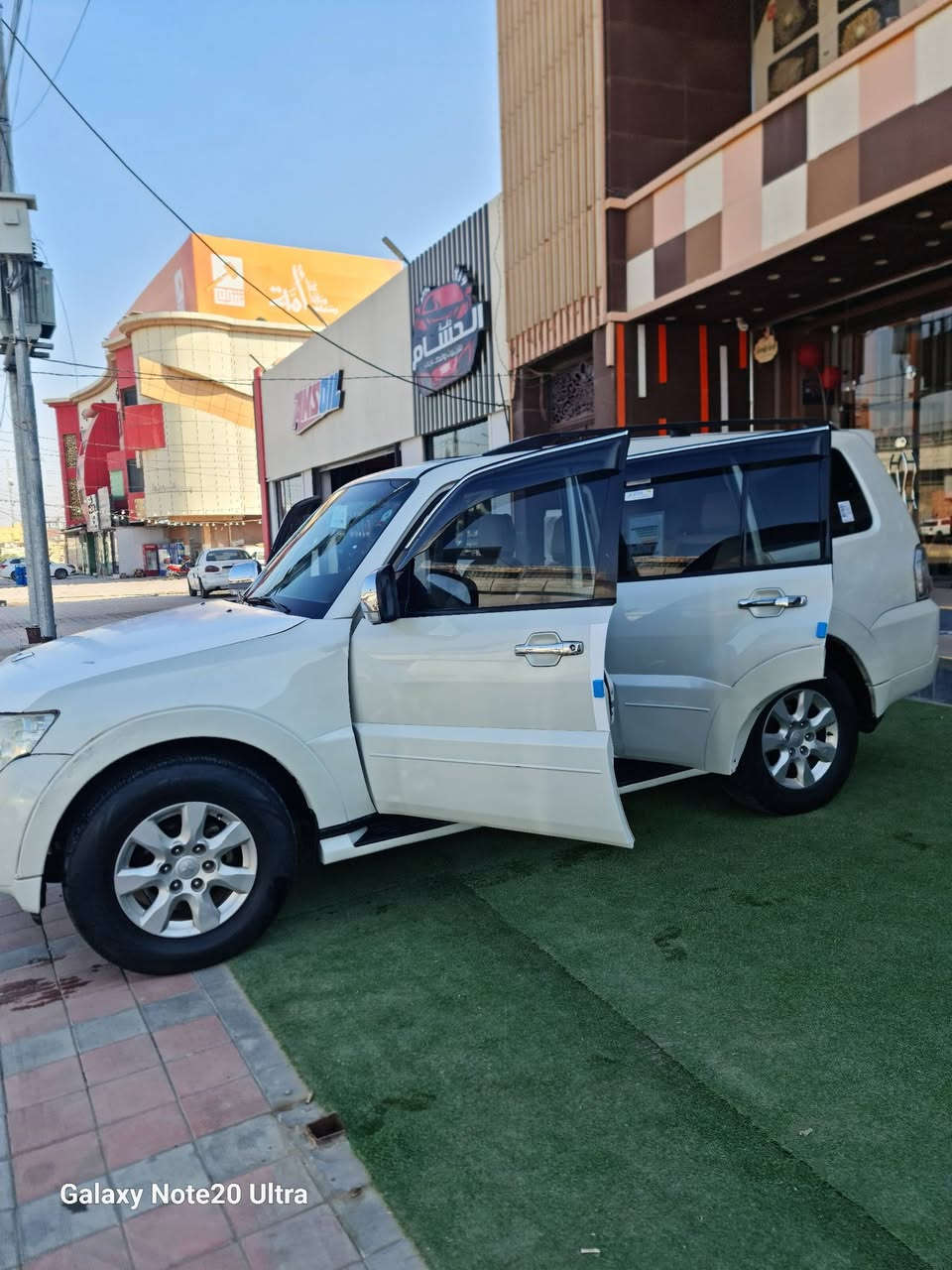 سلام عليكم.باجيرو حبتور 2014 سعر138$
شباب باجيرو حبتور فول مواصفات معروفه بيه صبغ الصفحتين اثر تخريب السياره نظيفه مابيه نقص ونصبته حلوه بيه منضومة غاز استخدام شخصي السياره اقتصاديه .سعر 138$
مكان السياره فلوجة 
رقم الهاتف . ***********.***********
