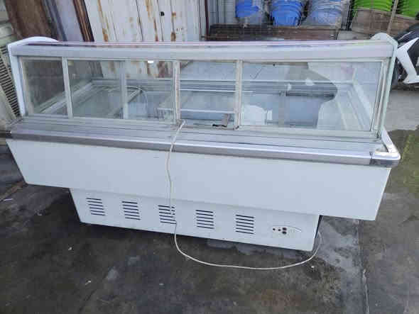 سلام عليكم براد للبيع براد نضيف مامستعمل قليل مكاني ابو عضام ***********
