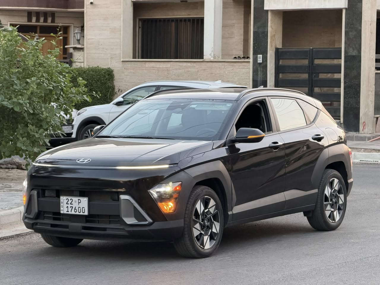 --
للبيع – هيونداي كونا 2024 🚘
🔹 رقم اربيل تحويل للمشتري
🔹 الموديل: 2024 / وارد أمريكي
🔹 المسافة المقطوعة: 15000 mi فقط
🔹 المحرك: 2000cc – دوش
🔹 الحالة: السيارة بحالة الوكالة (جداً نظيفة)
✅ المواصفات:
SEL تجي فول عدا السلايت 
محرك المرغوب 2000 دوش 
 • رادار أمامي + جانبي + خلفي
 • تحديد مسار + مانع تصادم
 • دخول ذكي + بصمة تشغيل + بصمة أبواب
 • شاشة متصلة حجم 12.3 إنج مع نظام Apple CarPlay
 • كاميرا دوارة + شاشة عدادات متغيرة + شاشة أعطال. تبريد قطعتين . شاشة متصلة مع دشبول الكتروني بالكامل 
 • أوتو هولد + أوتو ستوب + سايد بريك بصمة
 • نظام نزول منحدرات + أوضاع قيادة متعددة
 • إنارة LED نهاري وخلفي + لايت زينون
 • داخل أوف وايت بالكامل 
 • منافذ شحن Type-C
 • الحادث بسيط ( بدون صبغ السيارة بدون ايرباك بدون تبديل اي قطعة فقط جاملغ مفتوح وبي بارد جداً بسيط تعديل فقط 
📞 للاستفسار: ***********  
بغداد المنصور 
واتساب او الاتصال عالرقم
