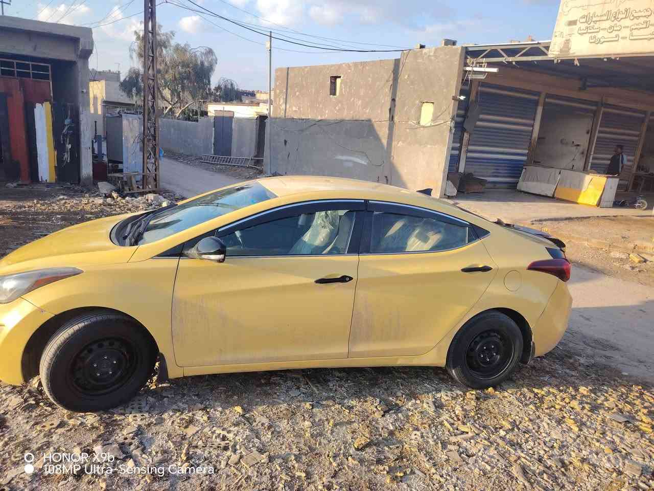 السلام عليكم موديل 16 مكينه 2000 فول مواصفات ما عدا الفتحه السعر 95 وبيها مجال حك الجيه  مكانها بغداد النهروان *********** سياره جاهزه ما تصرف عليها الف كبل لشارع
