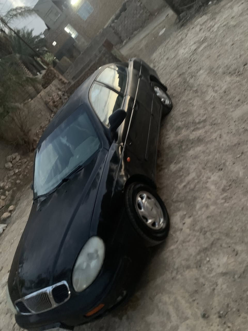 للبيع
دايو لكنزا موديل97 كير محرك شرط 1800 مفتوح كير عادي كهربائيات كلها شغاله تبريد تاخذ شغال تخم تاير دواخل مدوشمه مسجل شغال كيجات كلها شغاله ترايك للبصره السعر 32 بيها مجال 
***********
***********
