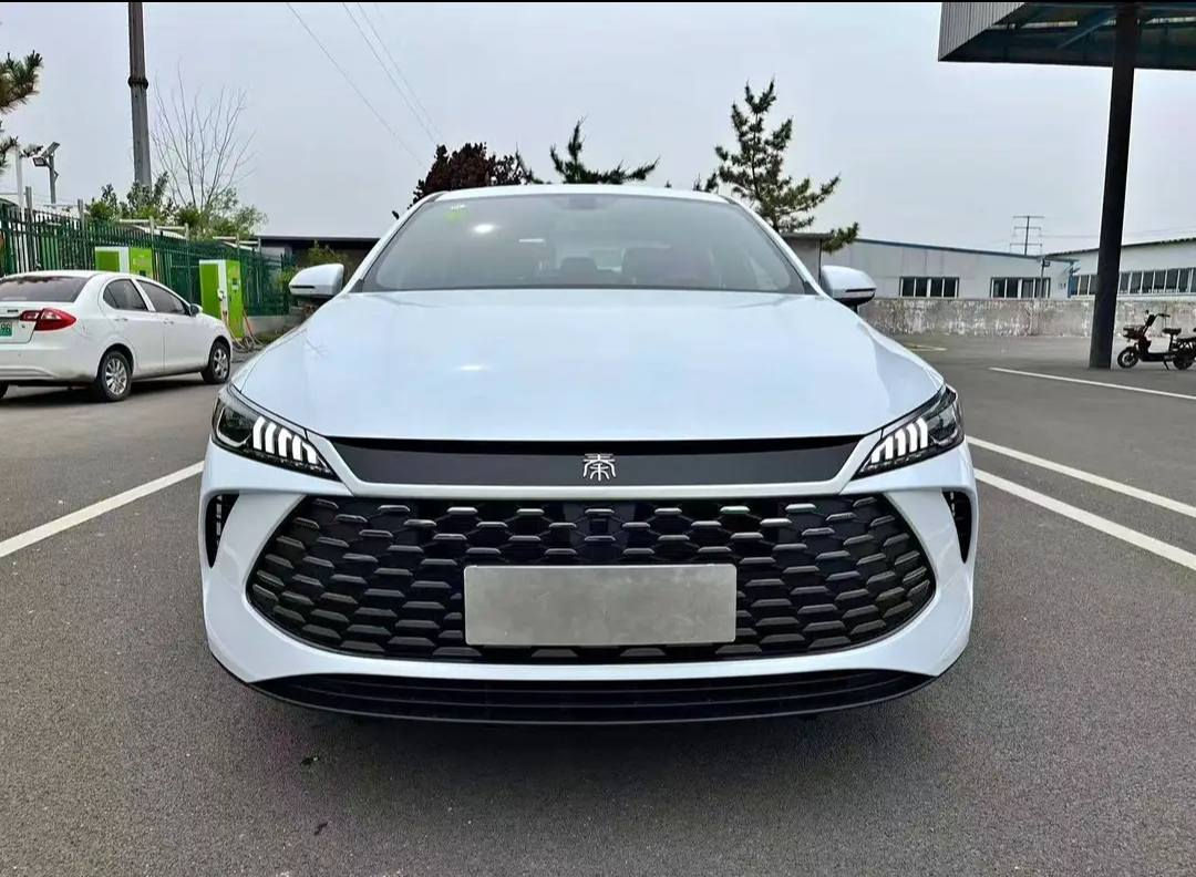 BYD QUIN PLUS 2025
سەیارەکە رەقەم کراوە 
800 رۆیشتوە 
ناوزەیتونی 
سەیارەکە وەکو سفر وایە
شوێن هەولێر 
نرخ 121 $ مجال 
***********

سيارة BYD كوين بلس
رقم السيارة 
تم بيع 800 
اسم السيارة 
حالة السيارة صفر
الموقع: أربيل 
السعر: 121 $
*********** أربيل, العراق
