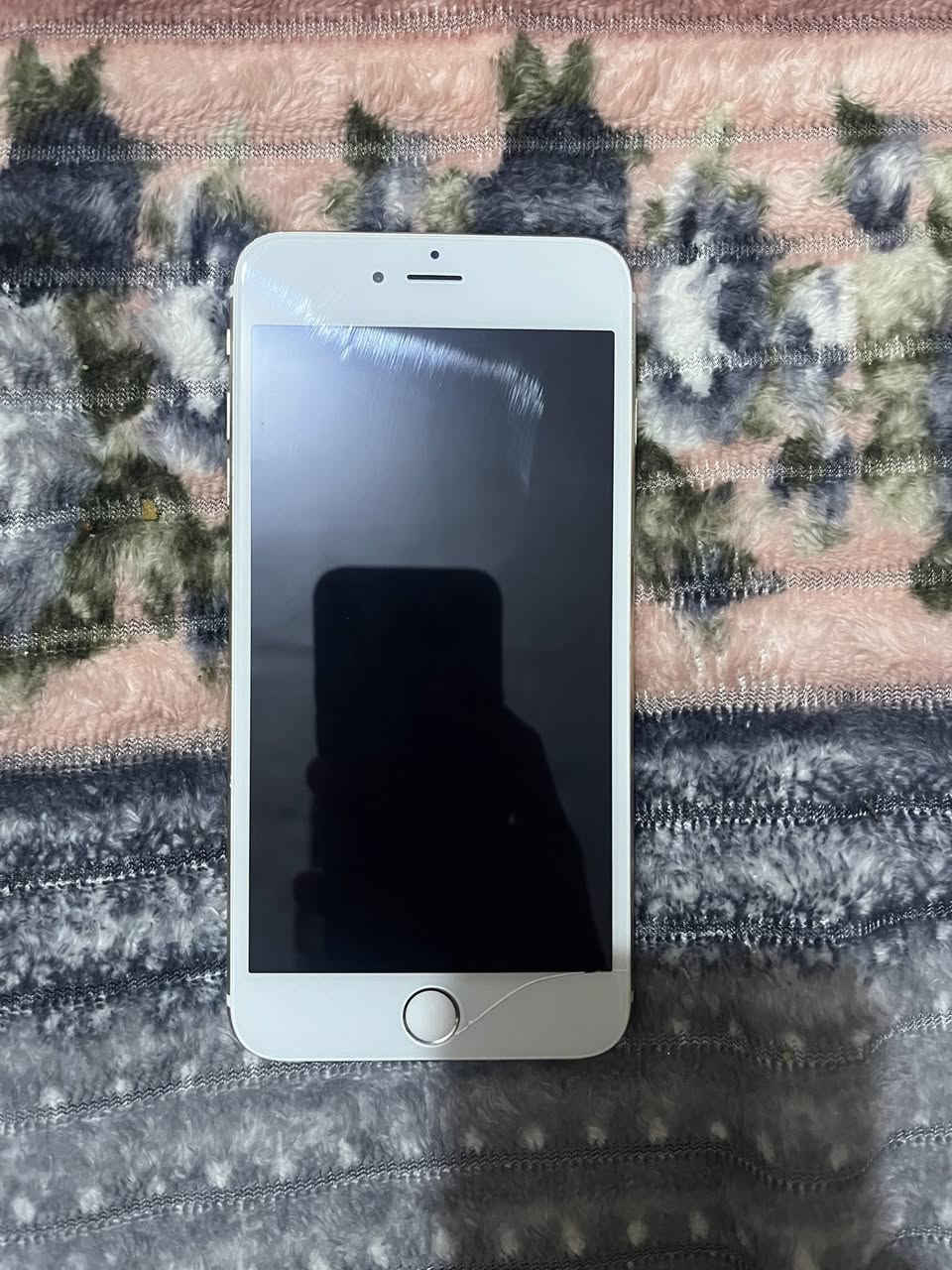 السلام عليكم للبيع أو مراوس ايفون 6بلاص ذاكره 64 بطاريه 100 الشحن مالته يخبل لون ذهبي الشاشه بلاديه مامبدله بس بيه فطر خفيف جوه مامأثر ابد موضح بالصور اثر وكعه ومن تخابر انت تسمعهم وهمه مايسمعونك من وكع مني هيج صار لباقي كله شغال نت اتصال هزاز صوت كامرات الجهاز نضيف جدا السعر 55 قفل سعره مناسب العنوان حله مركز متواجد خاص


**إذا كنت صاحب هذا الإعلان وتريد حذفه لأي سبب، رجاءا أرسل رسالة إلى الدعم الفني**